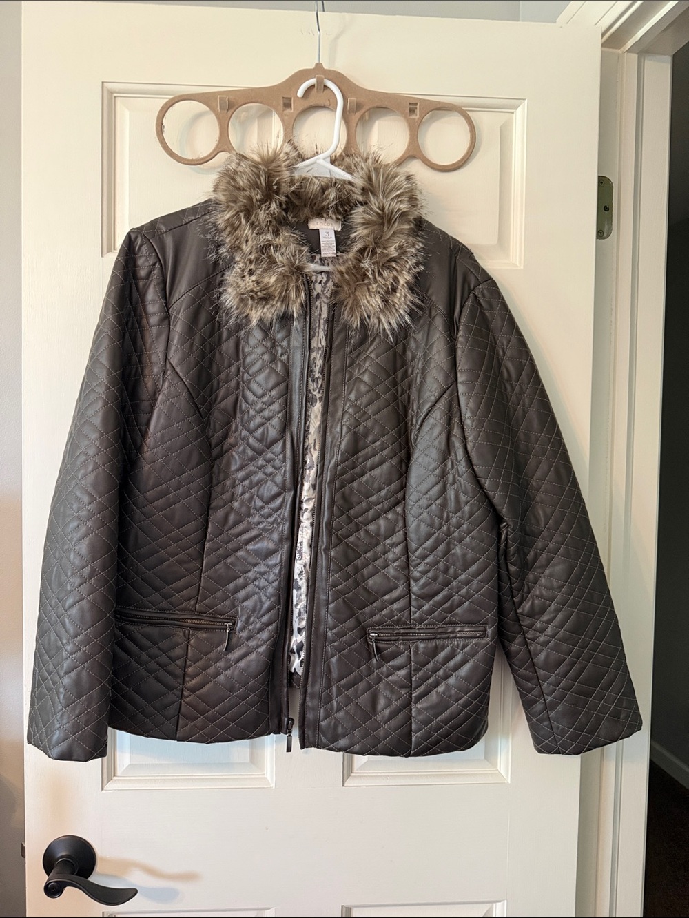Chico's Size3 Quilted  Faux-Leather Jacket with Faux-Fur Collar.